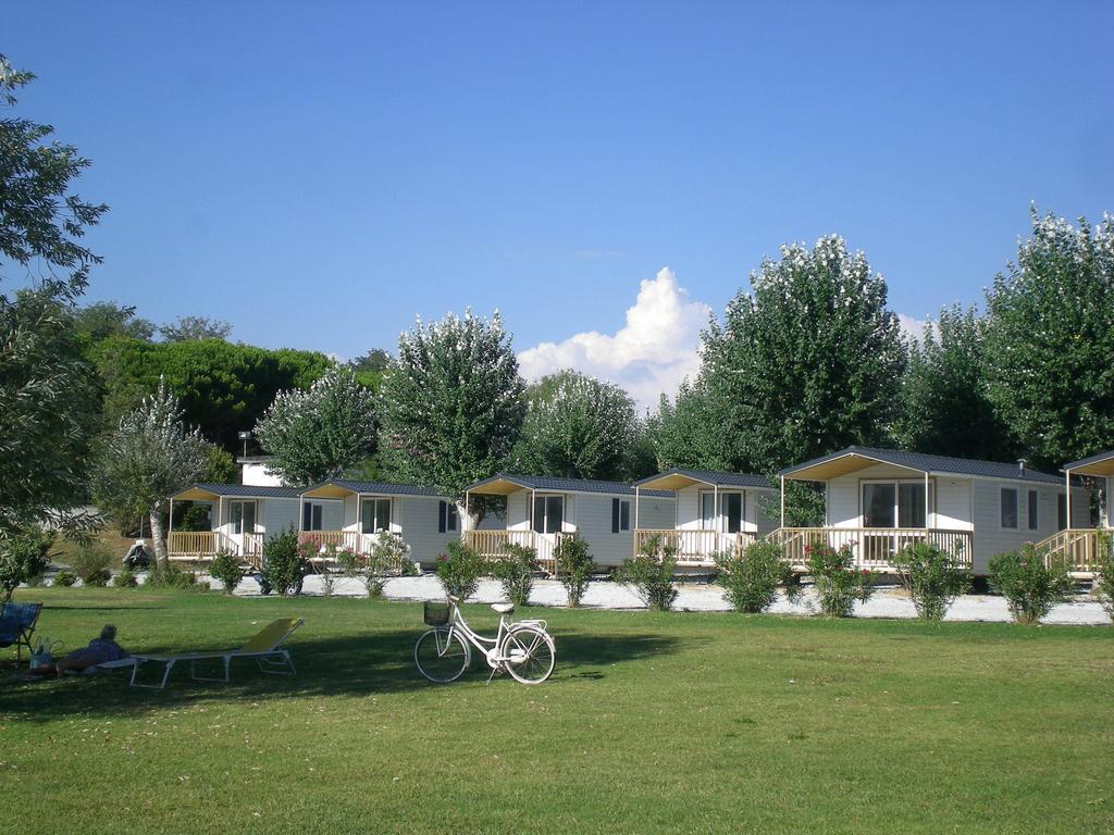 Hotel Iron Gate Marina3B Sarzana Exterior foto