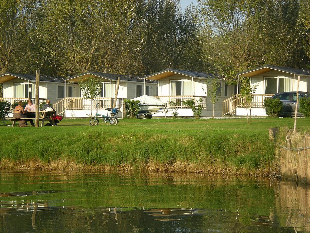 Hotel Iron Gate Marina3B Sarzana Exterior foto