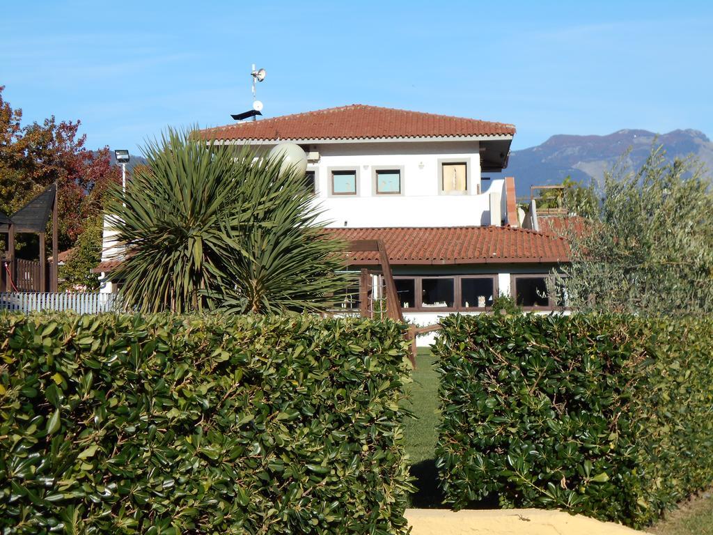 Hotel Iron Gate Marina3B Sarzana Exterior foto
